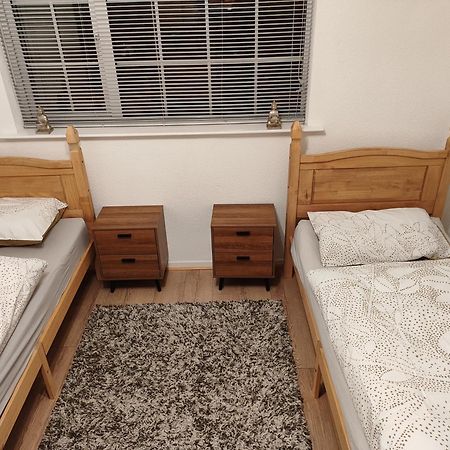 Perfect Place In Walsall/ 4 Bedroom / Long Term Workers Or Family Home Kültér fotó