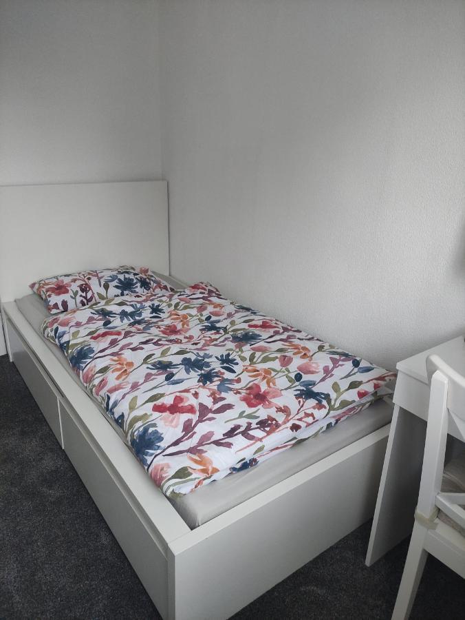 Perfect Place In Walsall/ 4 Bedroom / Long Term Workers Or Family Home Kültér fotó